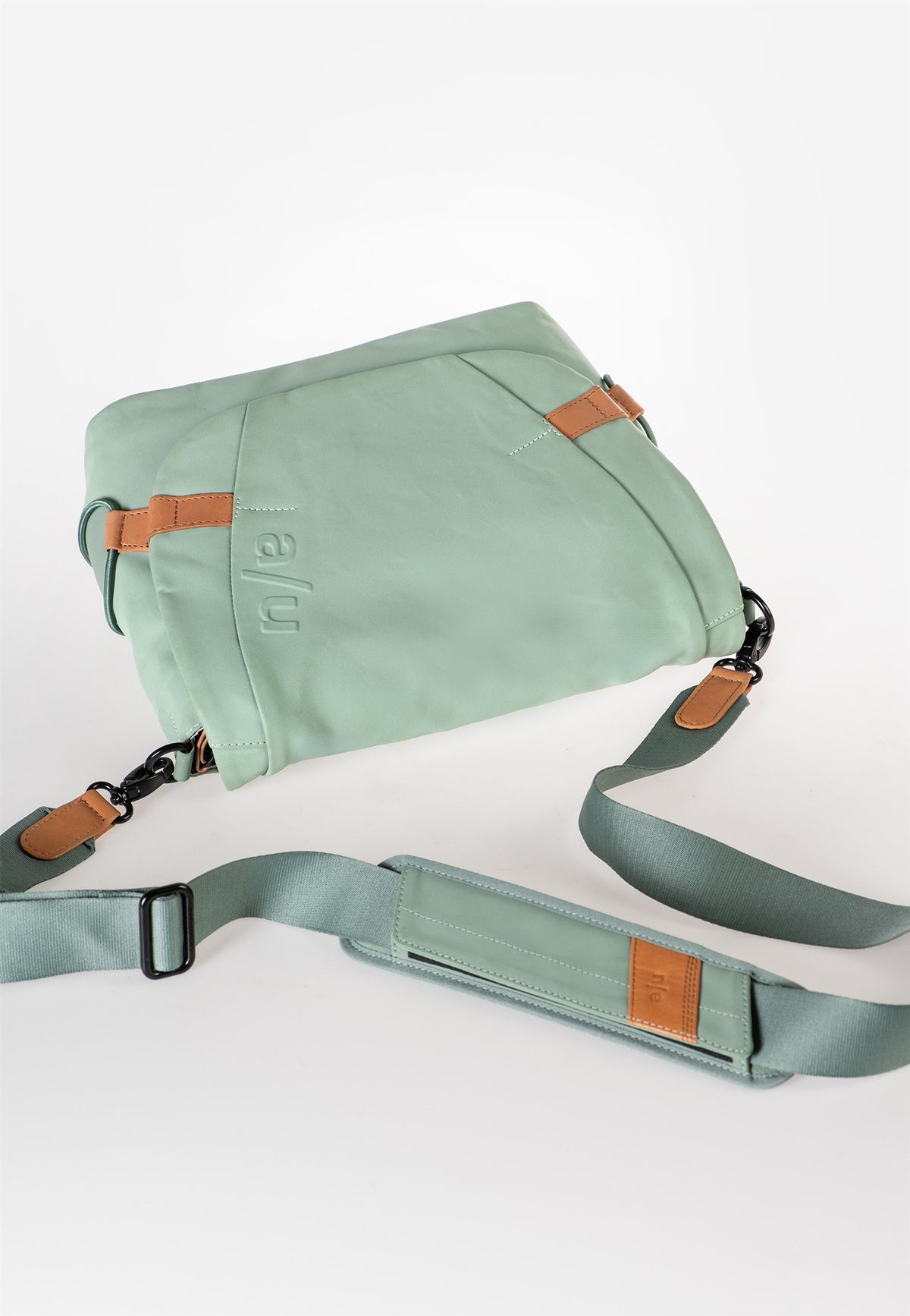 Sendai Messenger Bag 8" Japan sage green | Bildmaterial bereitgestellt von SHOES.PLEASE.