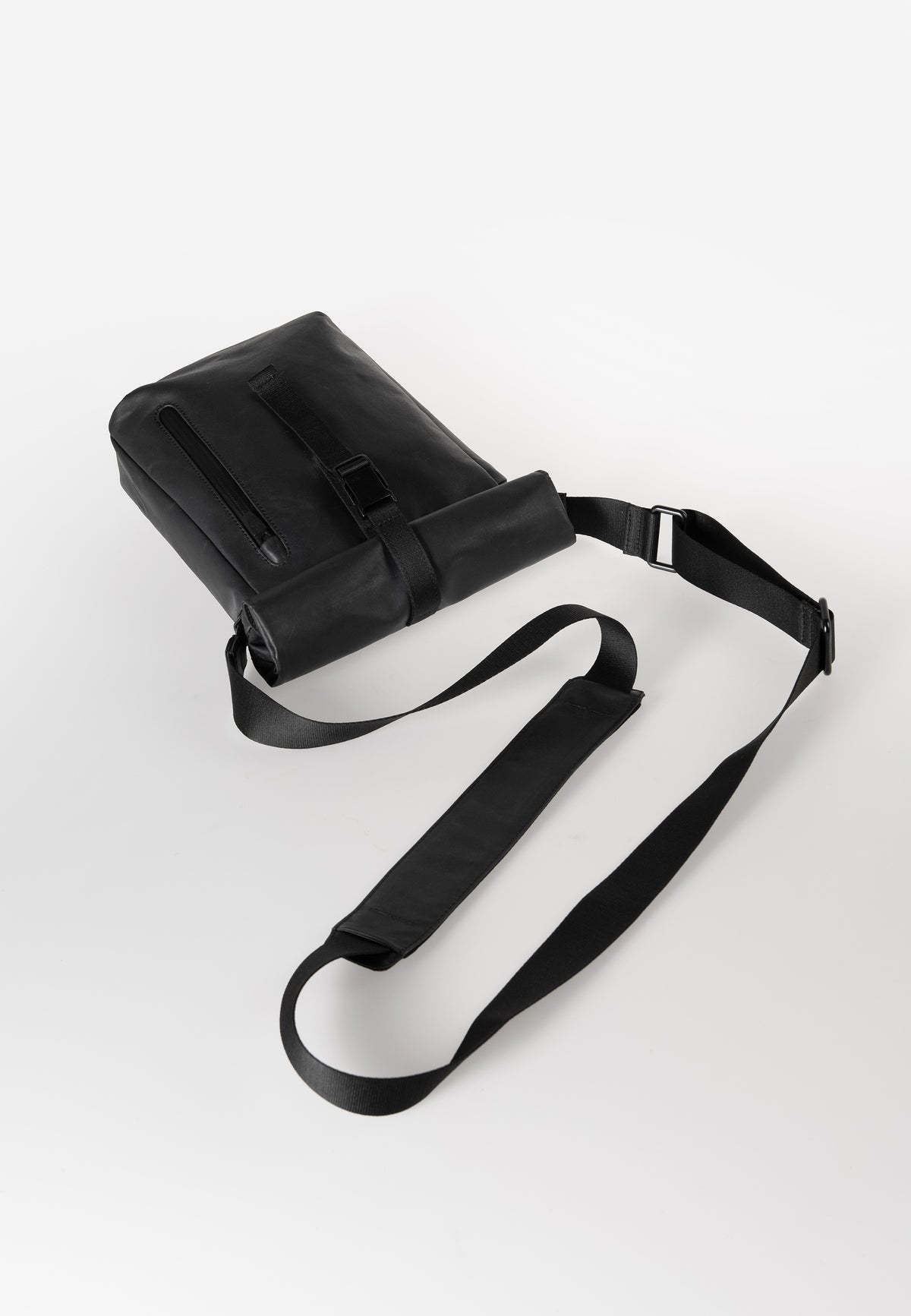 Kuji RE black | Bildmaterial bereitgestellt von SHOES.PLEASE.