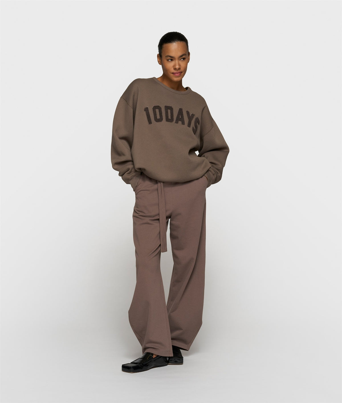 Statement Sweater moonrock | Bildmaterial bereitgestellt von SHOES.PLEASE.