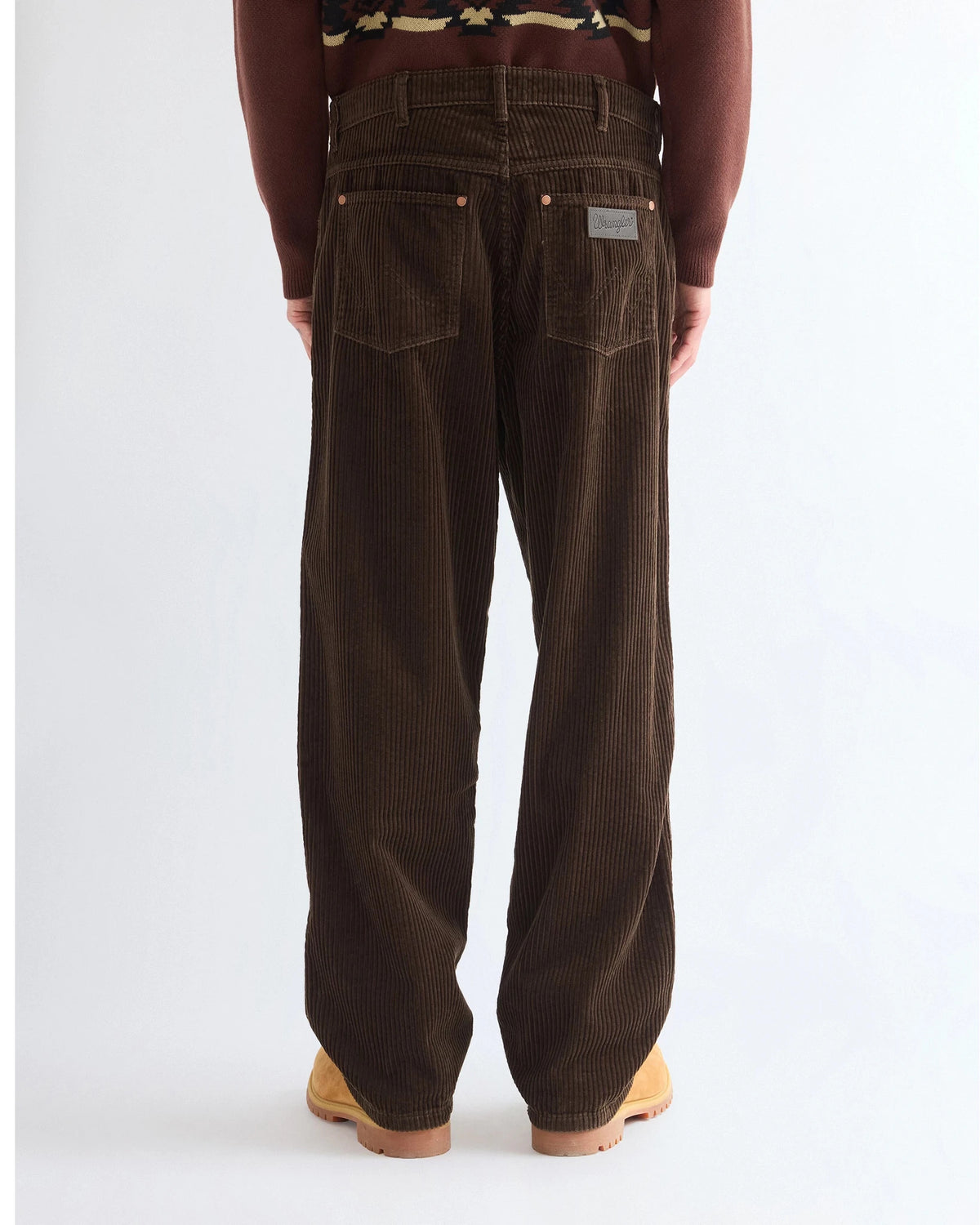 LOOSE STRAIGHT coffee | Bildmaterial bereitgestellt von SHOES.PLEASE.