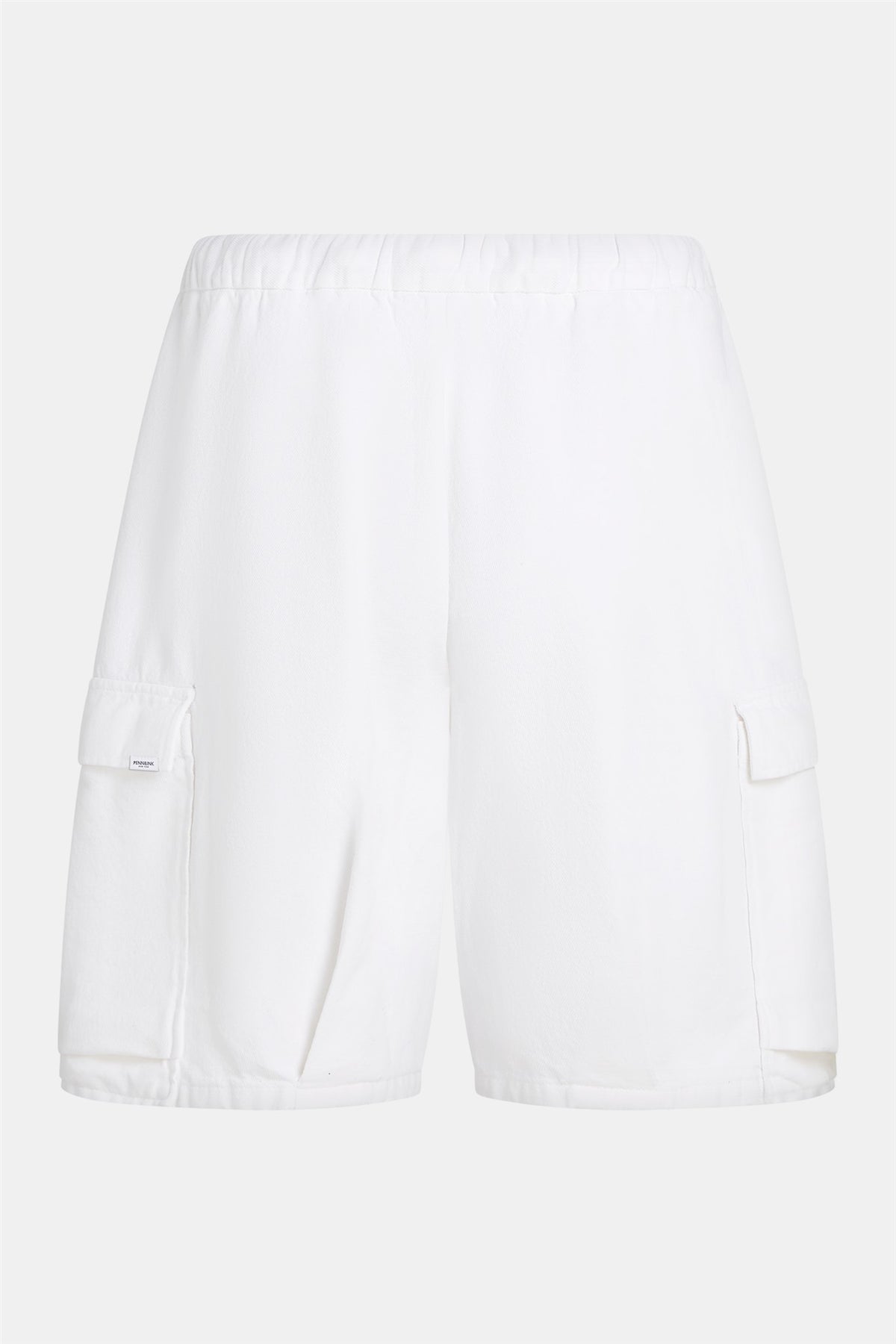 Shorts white | Bildmaterial bereitgestellt von SHOES.PLEASE.