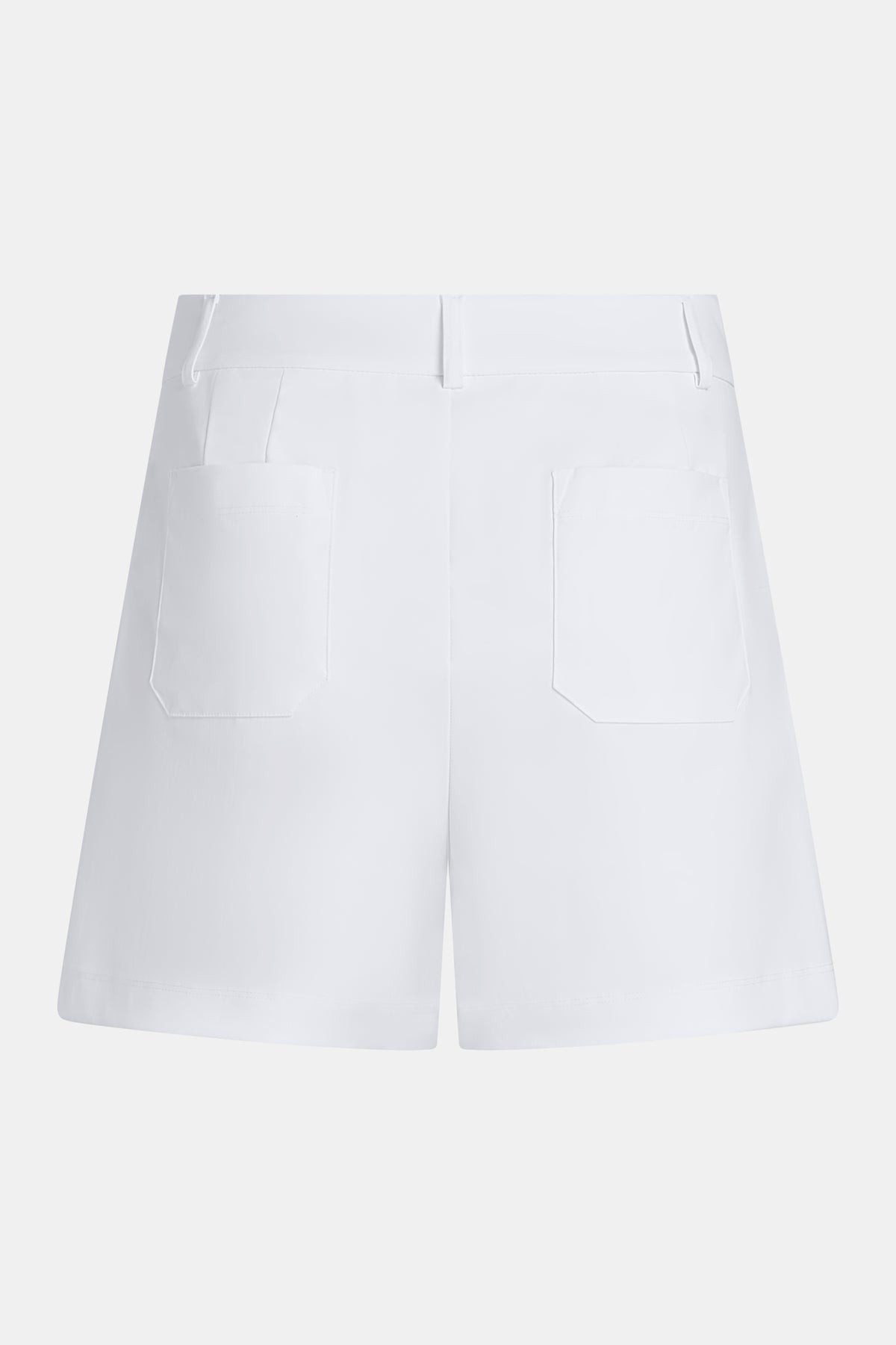 Shorts white | Bildmaterial bereitgestellt von SHOES.PLEASE.