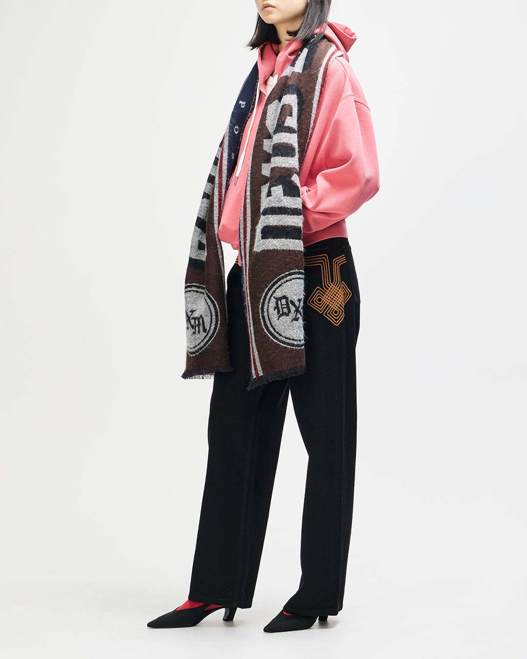 Trophy Scarf clt | Bildmaterial bereitgestellt von SHOES.PLEASE.