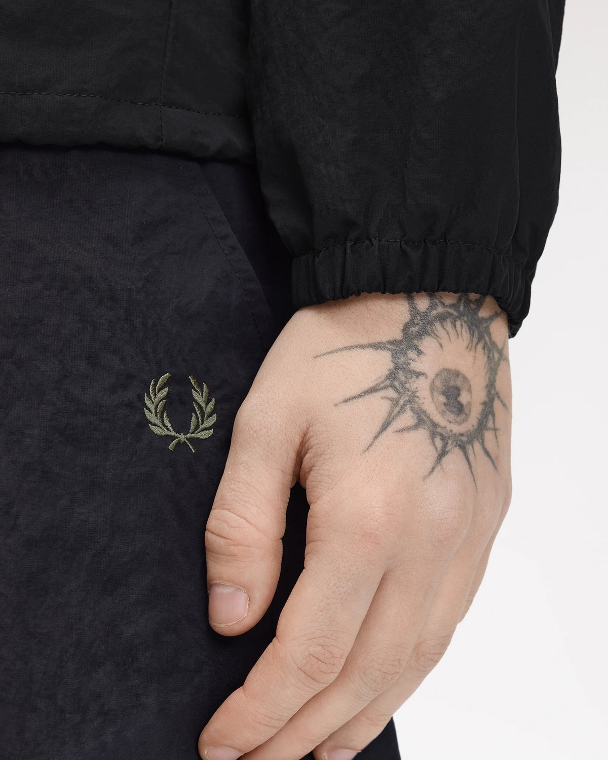 OVERSIZED HOODED SHELL JACKET black | Bildmaterial bereitgestellt von SHOES.PLEASE.