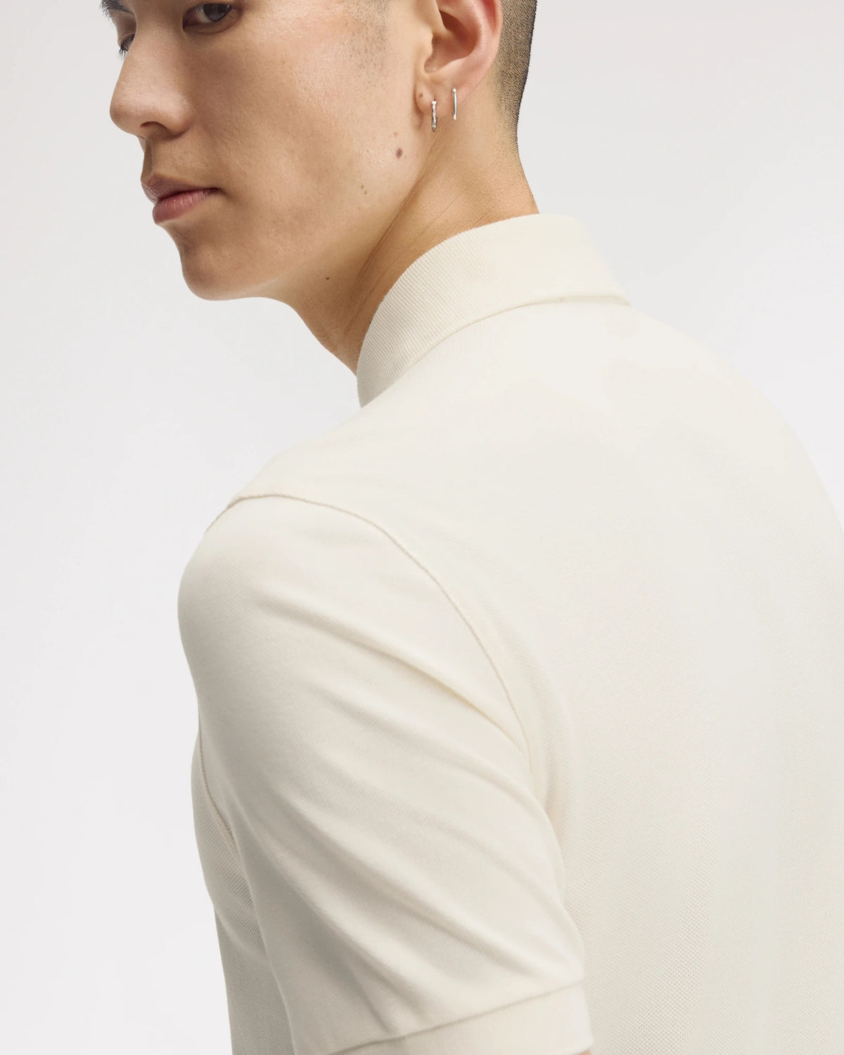 THE FRED PERRY SHIRT ecru/nghtgreen | Bildmaterial bereitgestellt von SHOES.PLEASE.