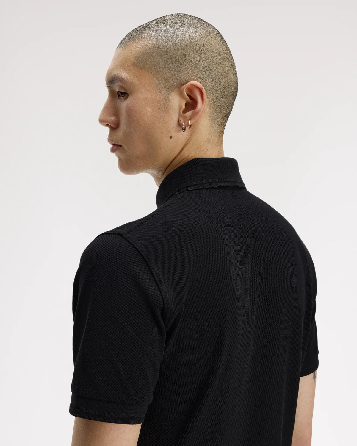 TWIN TIPPED FRED PERRY SHIRT black/black | Bildmaterial bereitgestellt von SHOES.PLEASE.