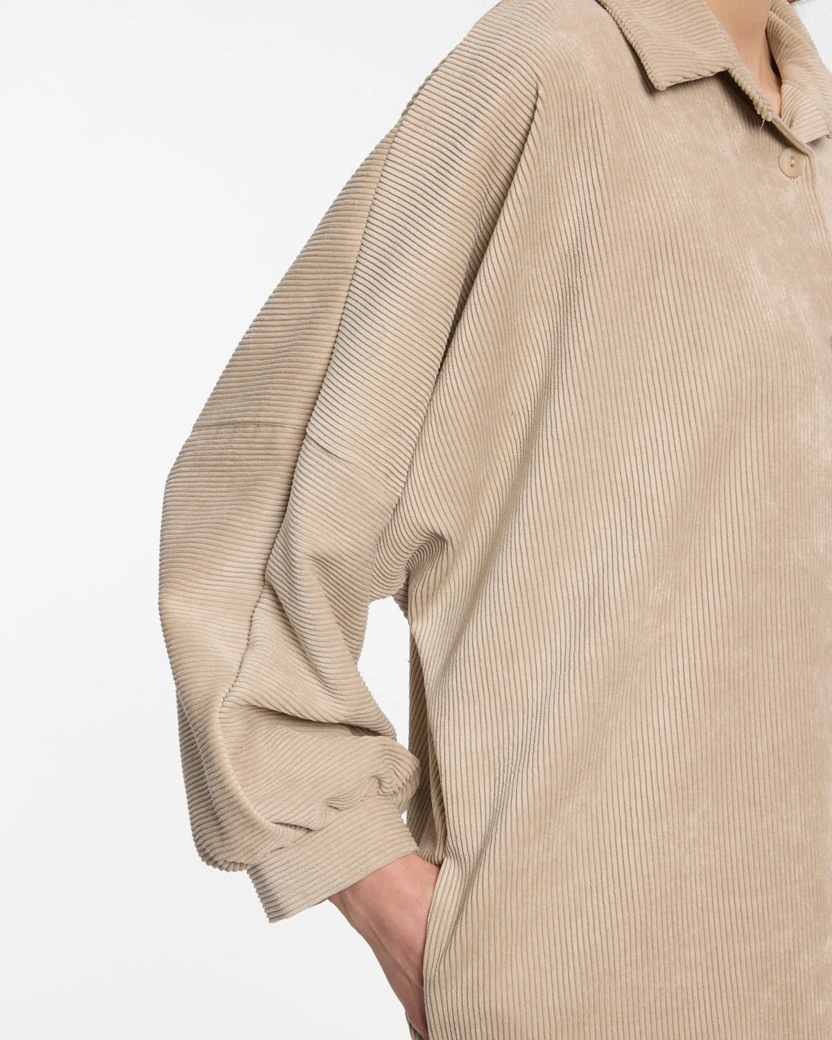 Dress ecru | Bildmaterial bereitgestellt von SHOES.PLEASE.