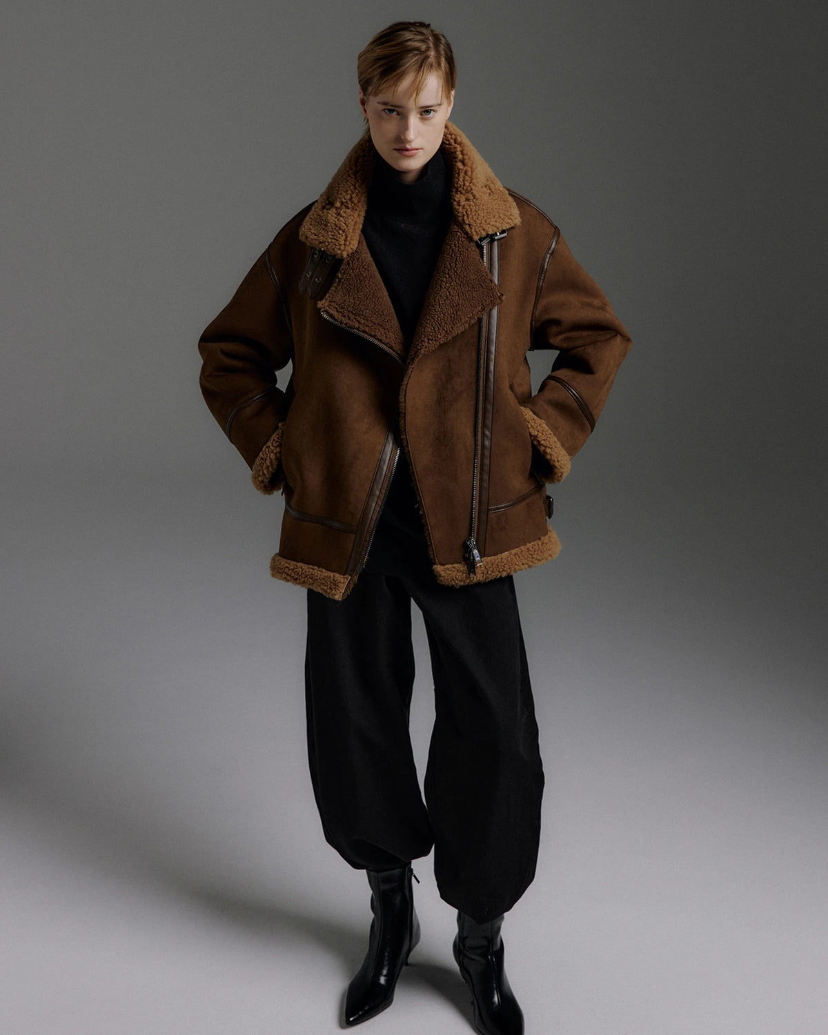 Velin Faux Suede Mustang brown | Bildmaterial bereitgestellt von SHOES.PLEASE.