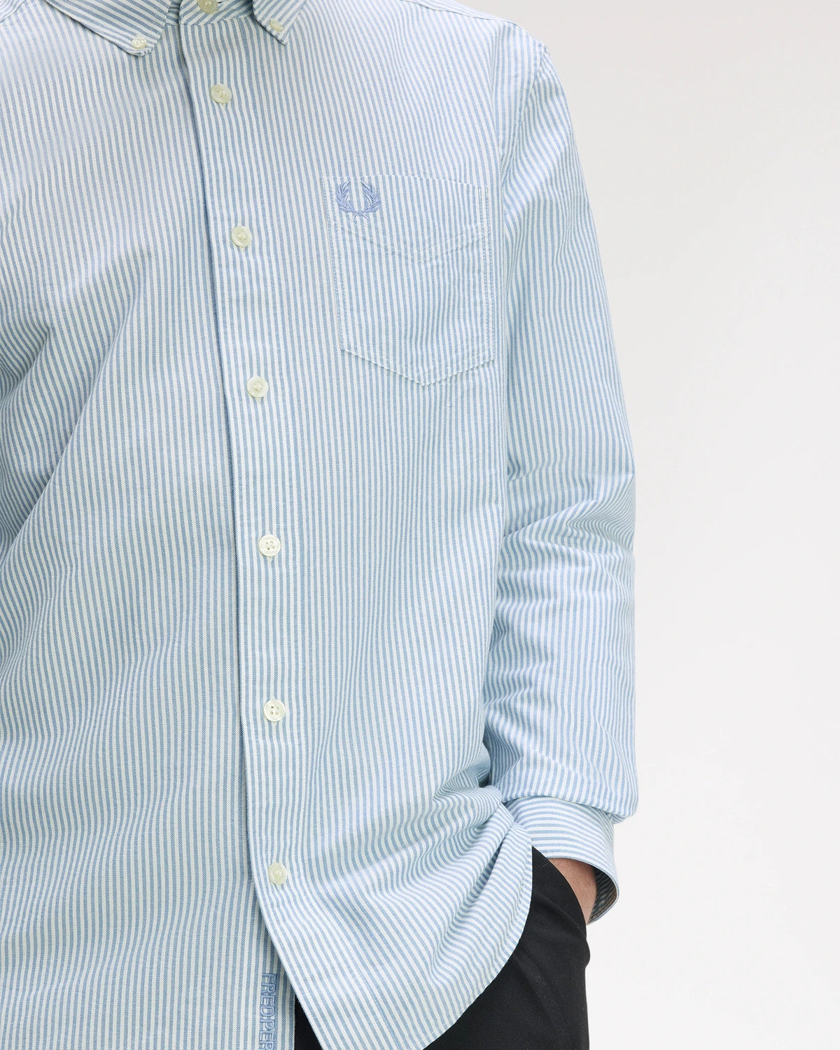 RELAXED STRIPED OXFORD SHIRT sky blue | Bildmaterial bereitgestellt von SHOES.PLEASE.