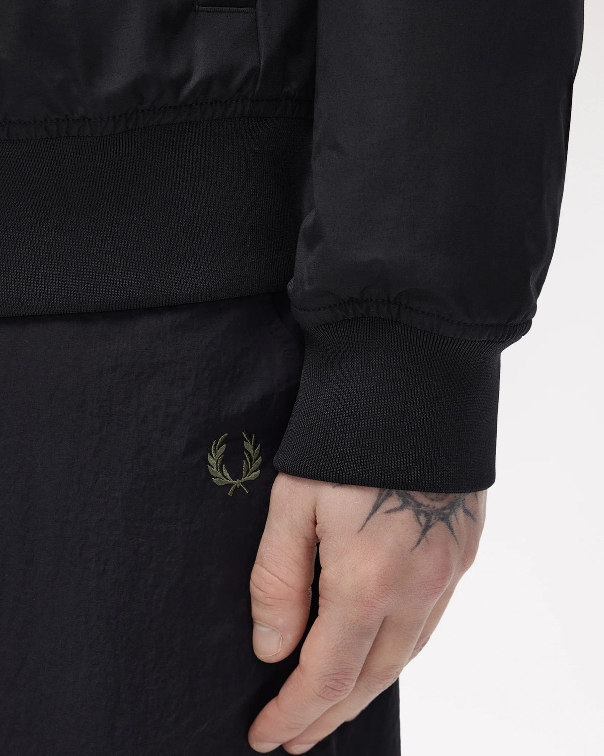 HOODED BRENTHAM JACKET black | Bildmaterial bereitgestellt von SHOES.PLEASE.