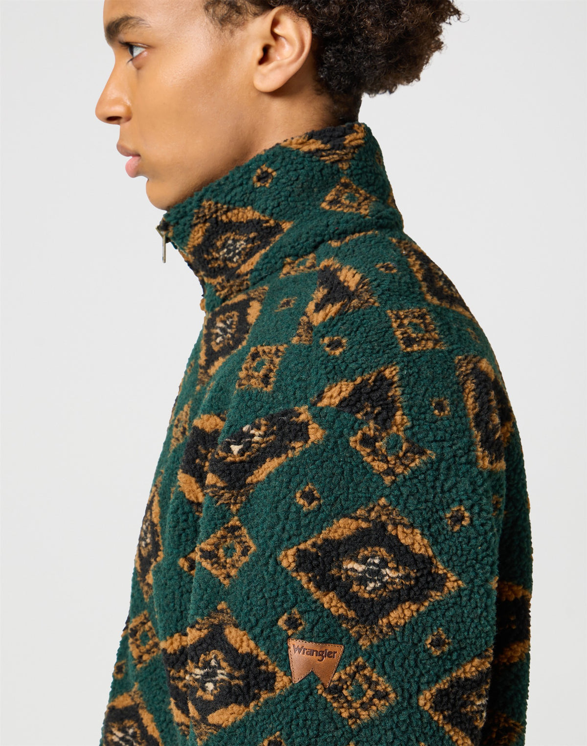 SHERPA_JACKET SCARAB oliv | Bildmaterial bereitgestellt von SHOES.PLEASE.