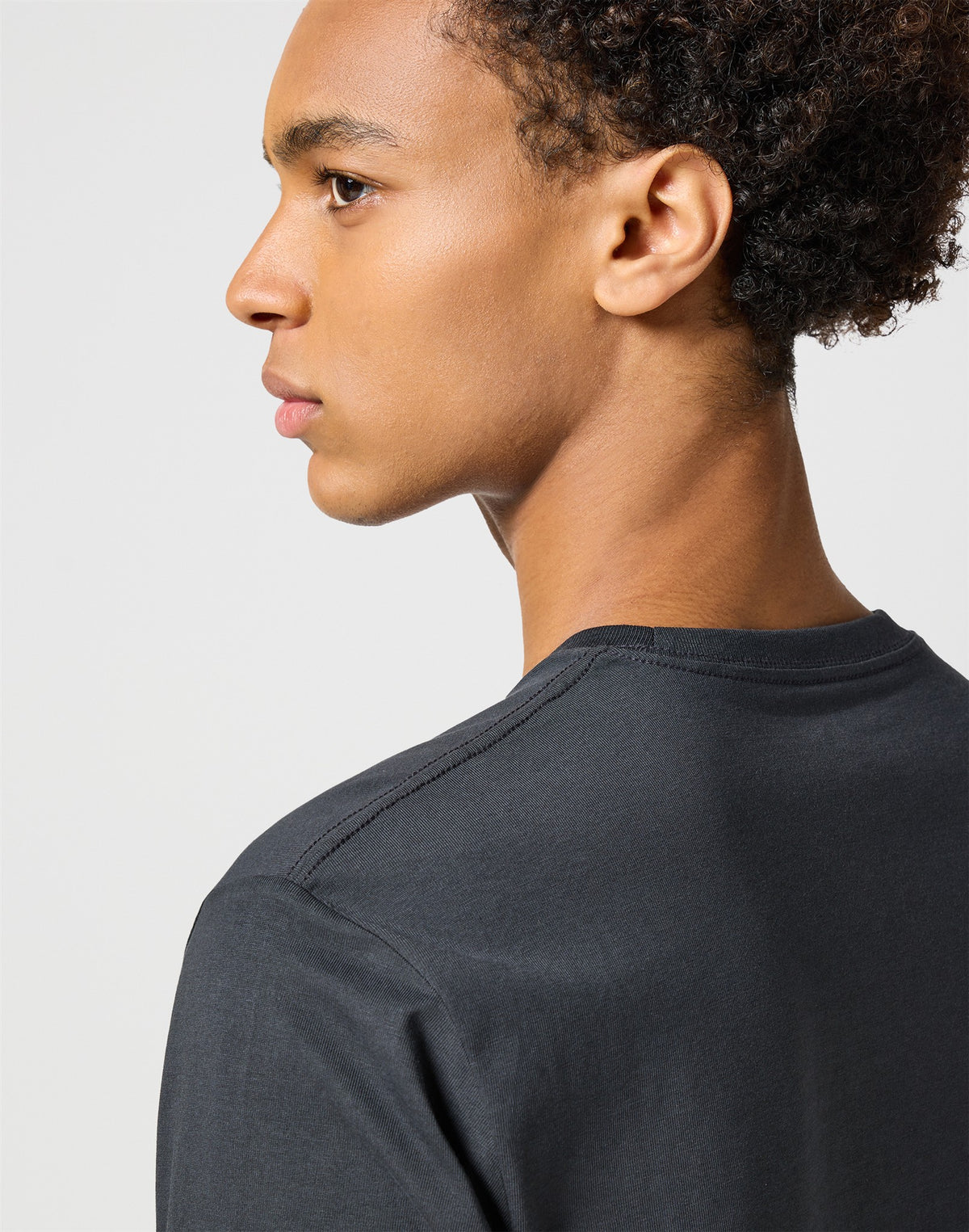LS_GRAPHIC_TEE FADED_black | Bildmaterial bereitgestellt von SHOES.PLEASE.
