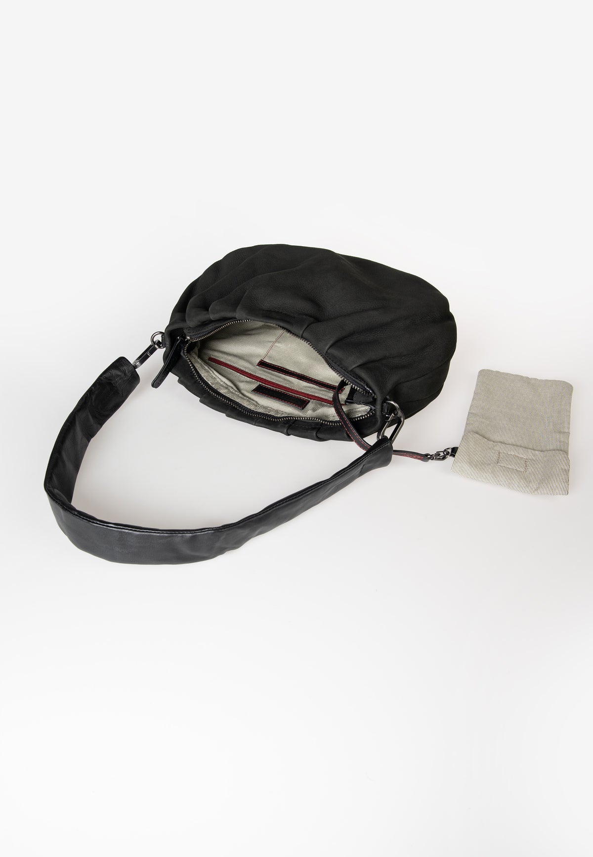 Pearl Schultertasche Philocalists black dress | Bildmaterial bereitgestellt von SHOES.PLEASE.