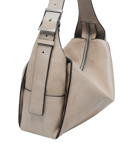 Lou 2 3D Leather Hobo M stone | Bildmaterial bereitgestellt von SHOES.PLEASE.