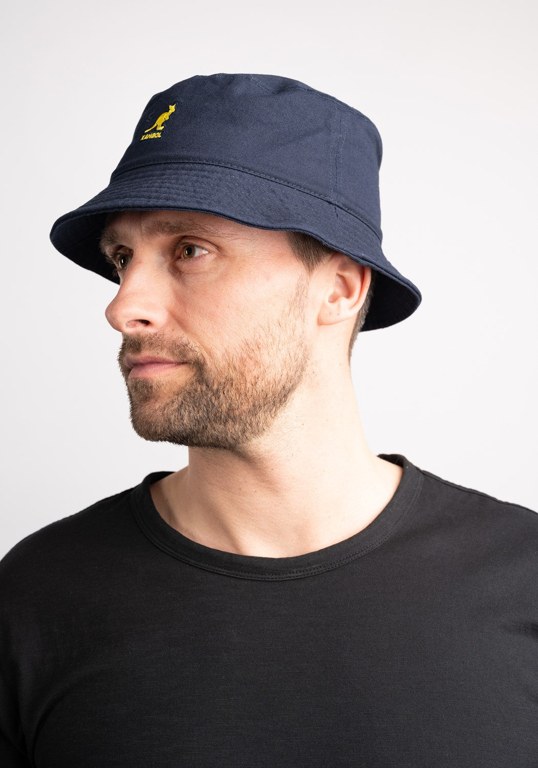 Washed Bucket navy | Bildmaterial bereitgestellt von SHOES.PLEASE.