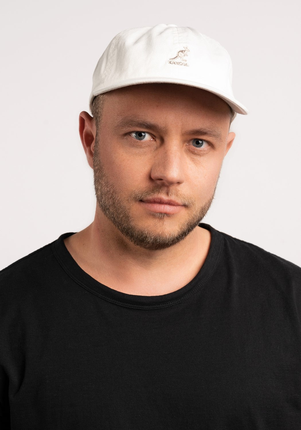 Washed Baseball white | Bildmaterial bereitgestellt von SHOES.PLEASE.