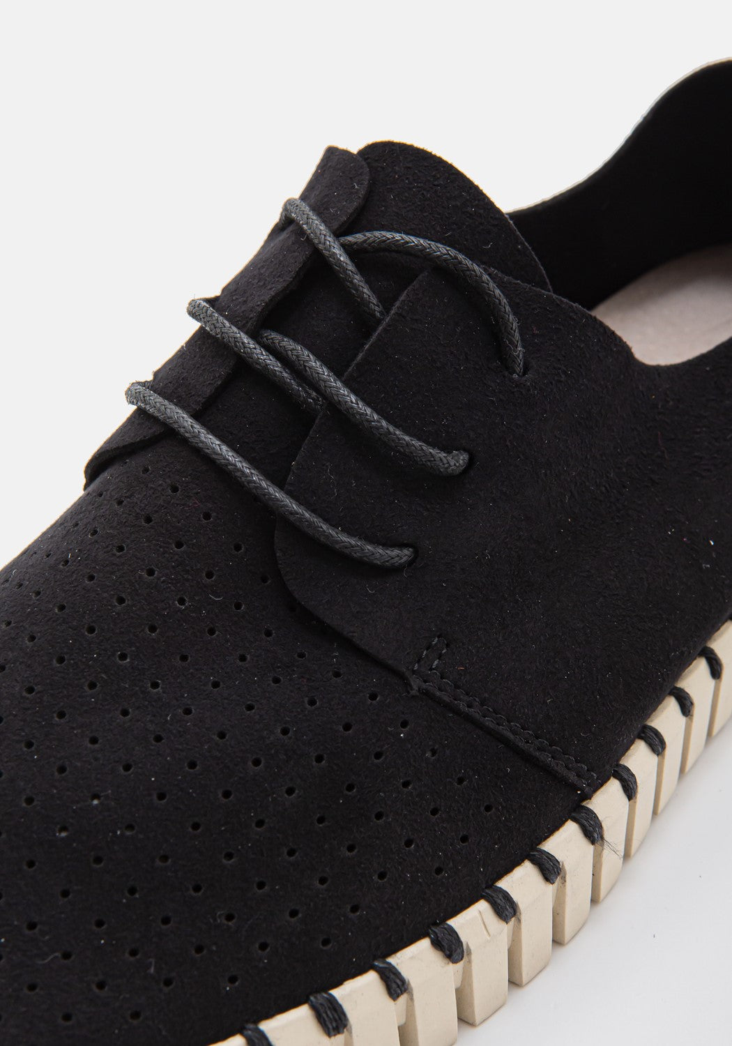 Flats for Men black | Bildmaterial bereitgestellt von SHOES.PLEASE.