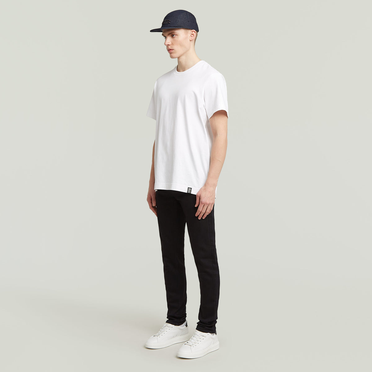 3301 Slim Jeans pitch black | Bildmaterial bereitgestellt von SHOES.PLEASE.