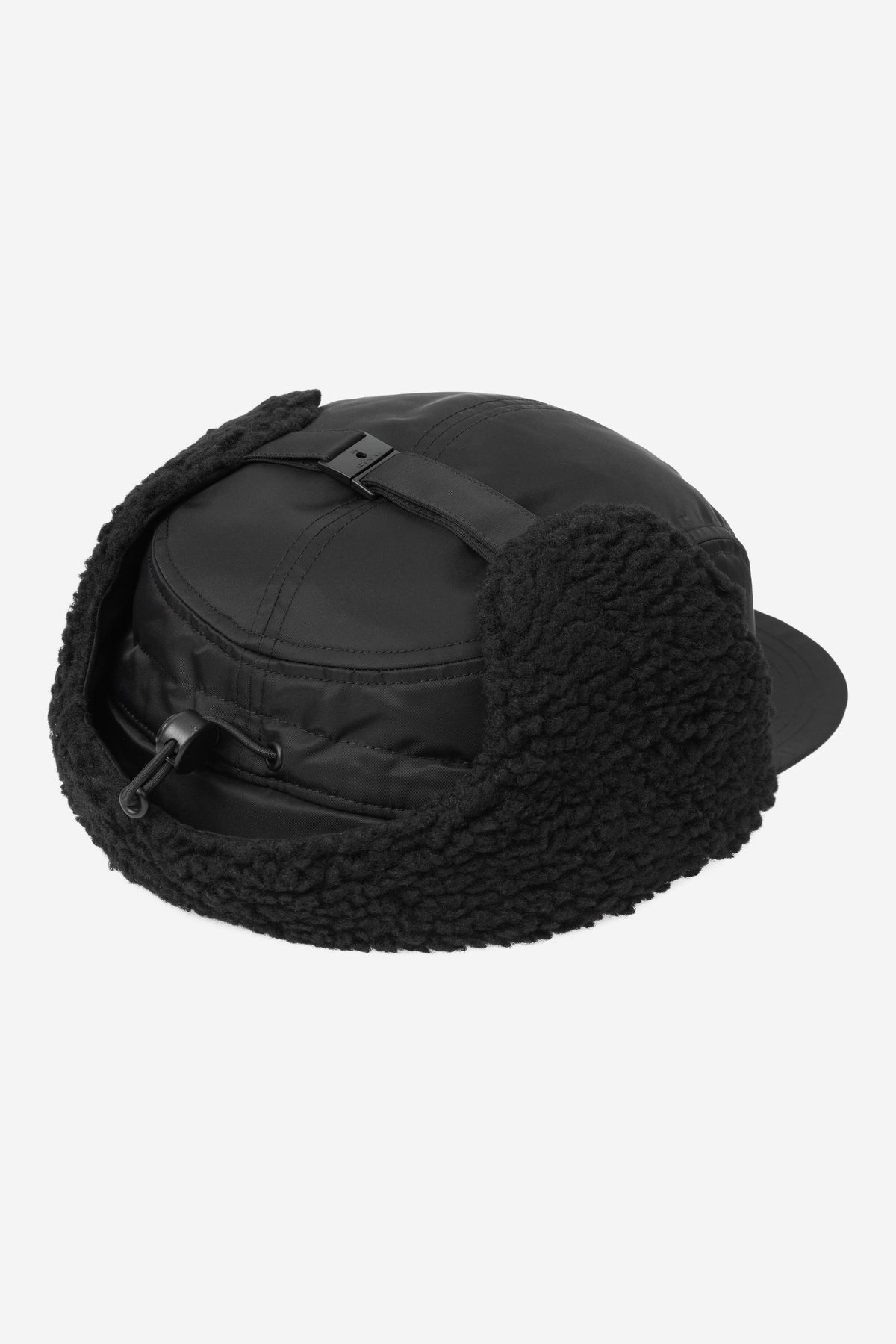 Oltera Ear Guard Cap black | Bildmaterial bereitgestellt von SHOES.PLEASE.
