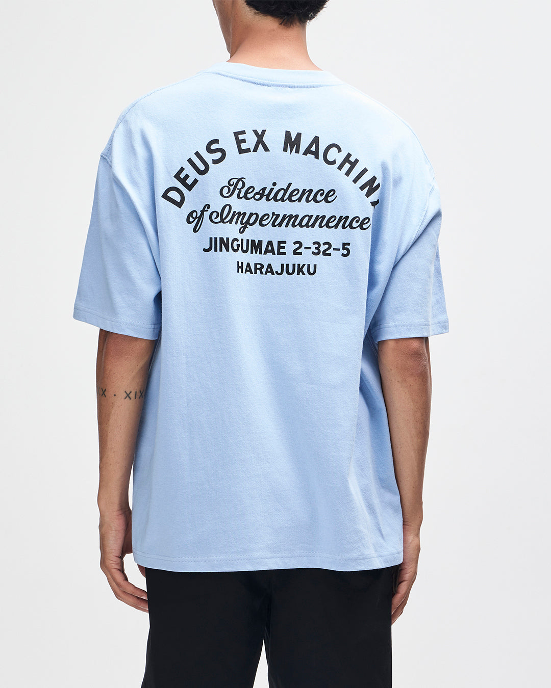 Harajuku Sign Tee cerulean blue | Bildmaterial bereitgestellt von SHOES.PLEASE.