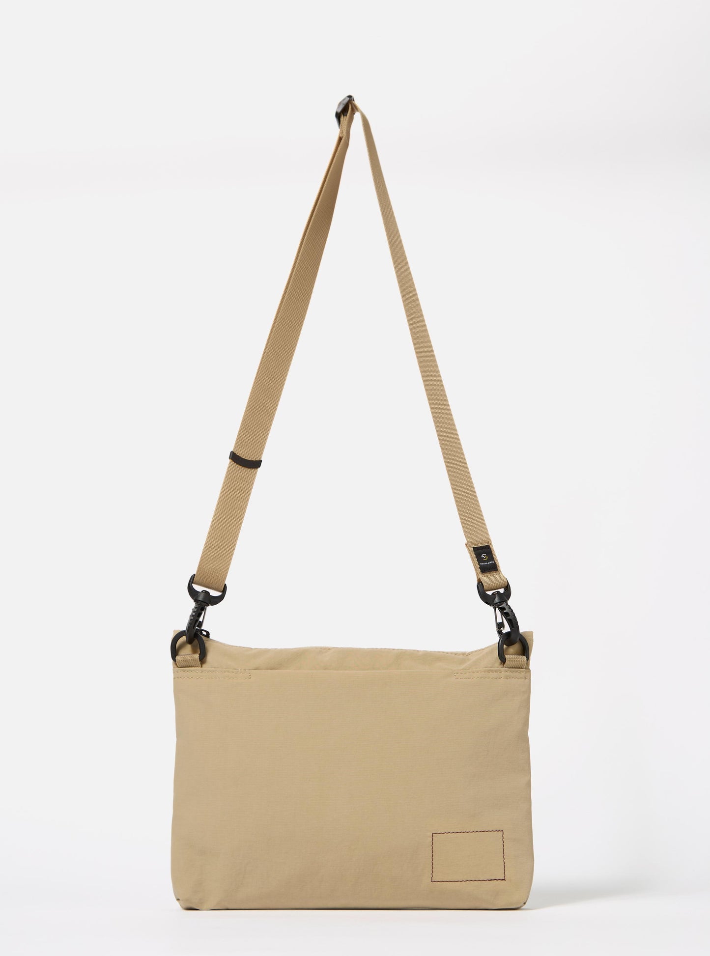 SACOCHE beige | Bildmaterial bereitgestellt von SHOES.PLEASE.
