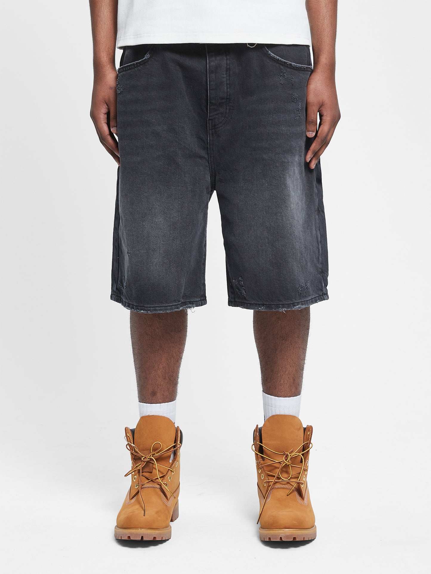 Essential Jorts washed black | Bildmaterial bereitgestellt von SHOES.PLEASE.
