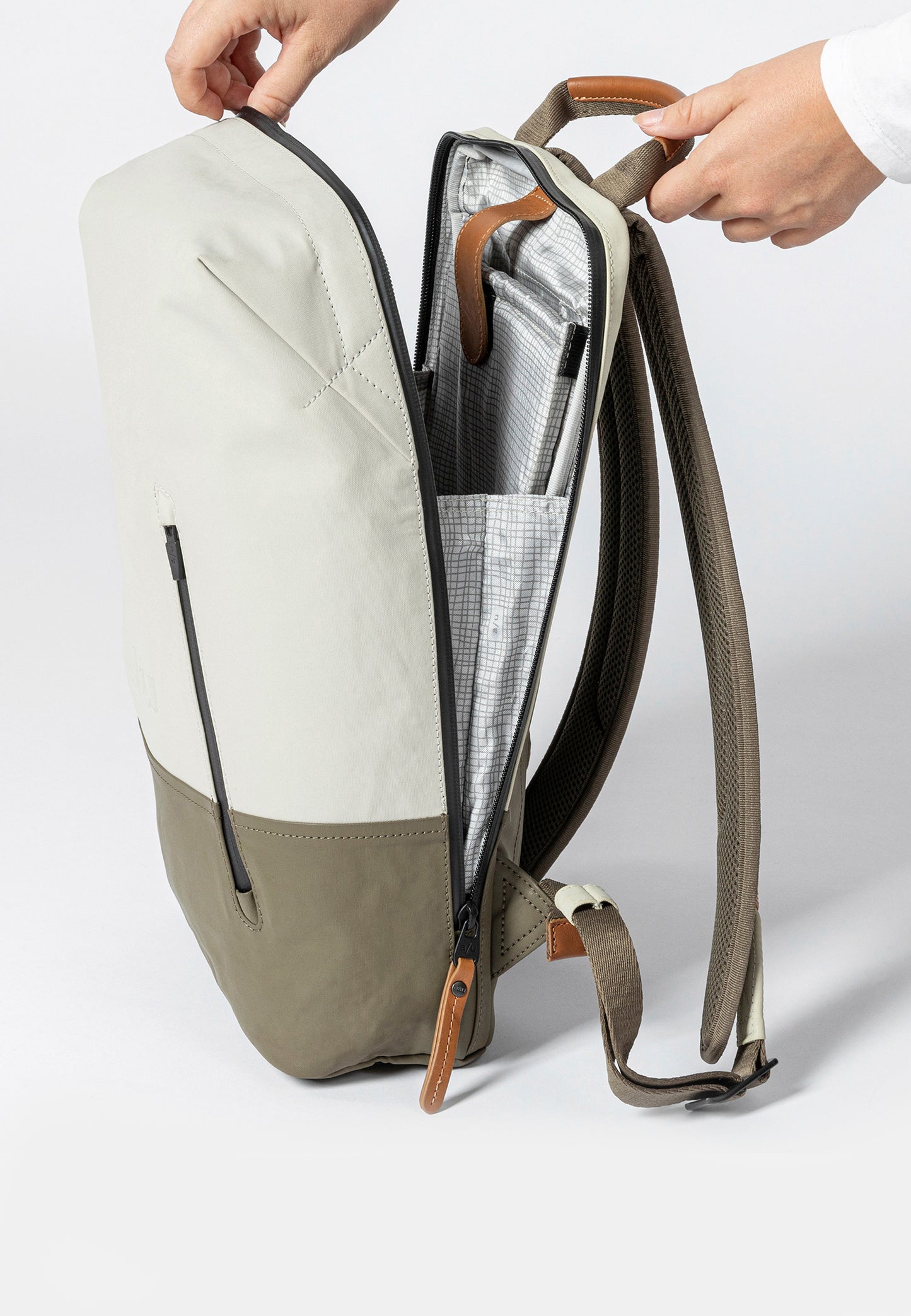 Hamamatsu Rucksack  13" dust | Bildmaterial bereitgestellt von SHOES.PLEASE.
