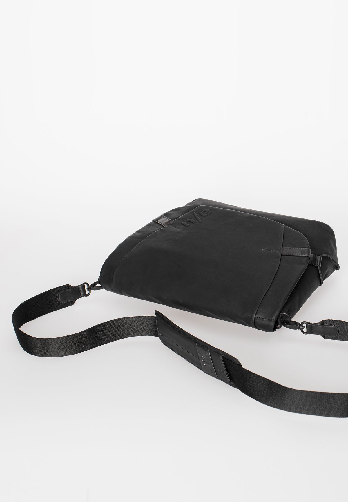 Matsumoto Umhängetasche black | Bildmaterial bereitgestellt von SHOES.PLEASE.
