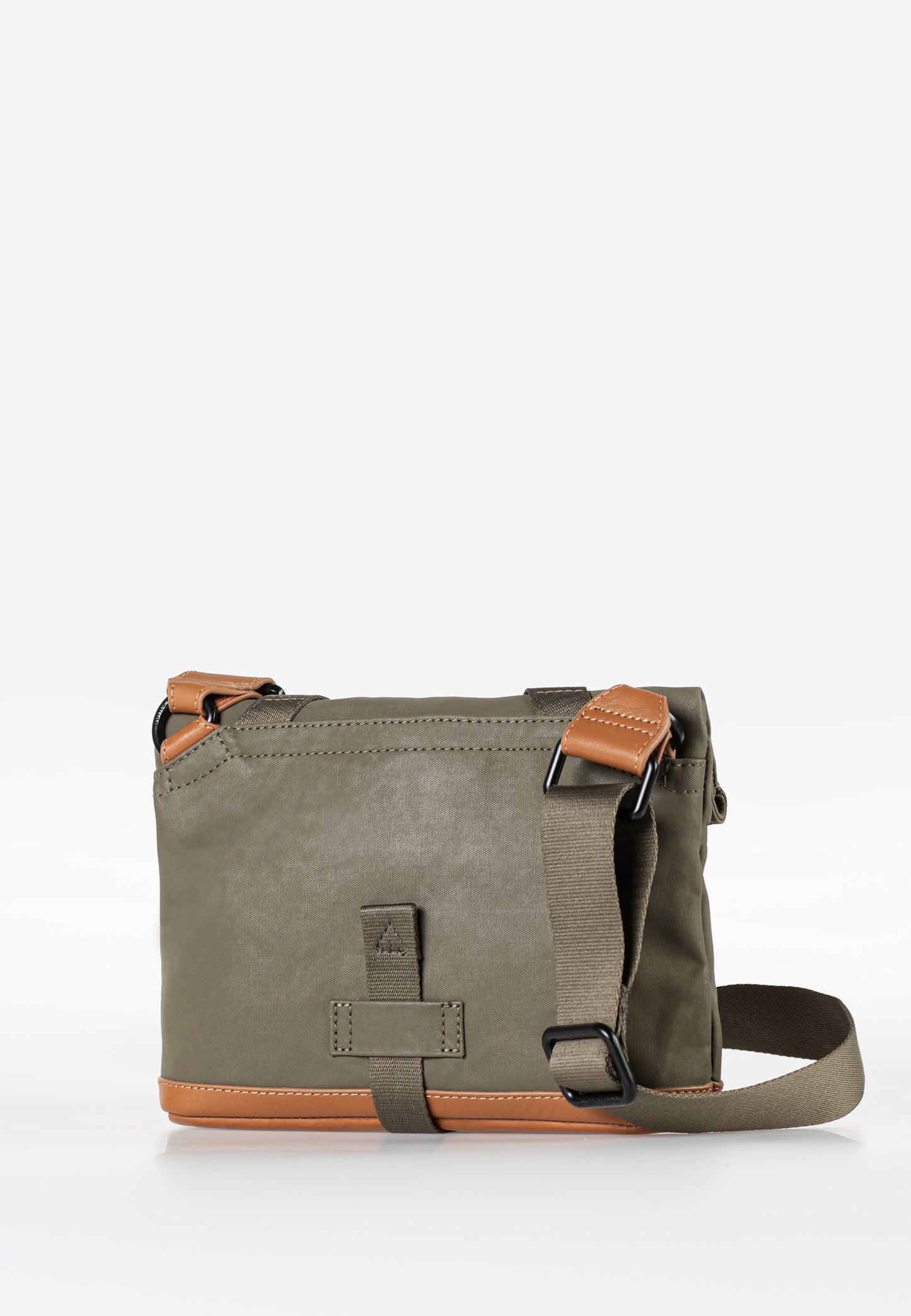 Tsu Gürteltasche Japan fallen rock | Bildmaterial bereitgestellt von SHOES.PLEASE.