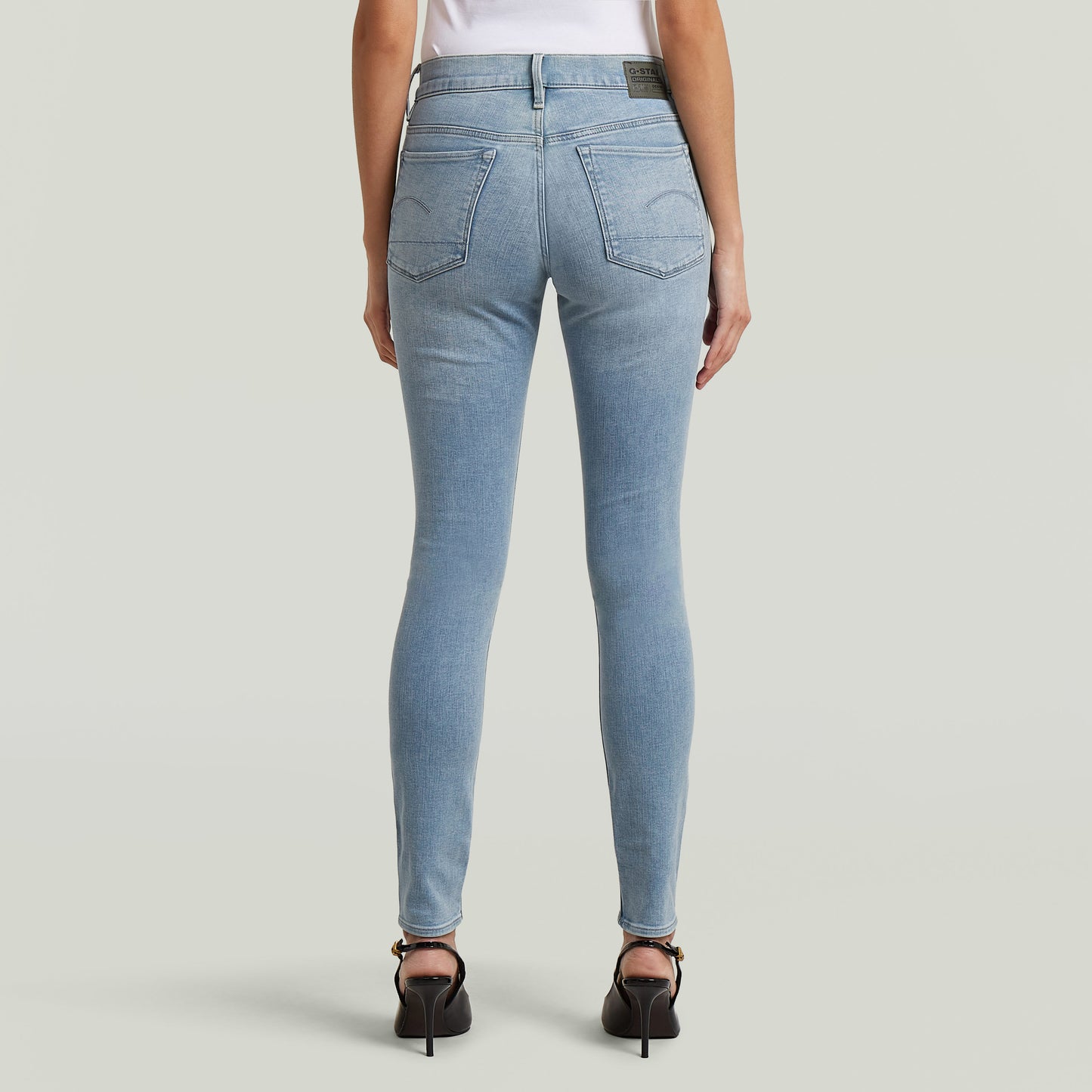 3301 Skinny Wmn lt aged | Bildmaterial bereitgestellt von SHOES.PLEASE.