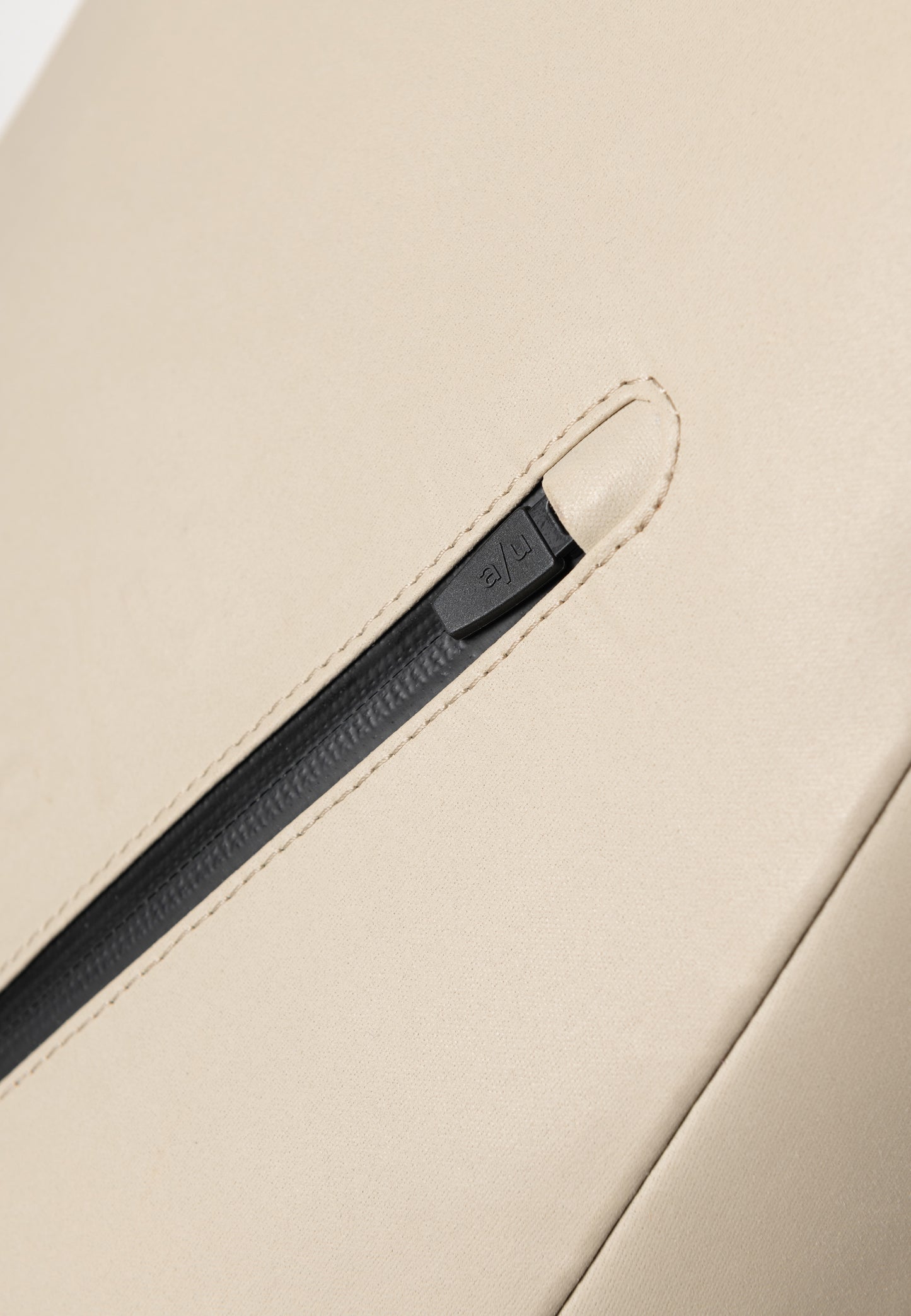 Kumotsu RE Rucksack dust | Bildmaterial bereitgestellt von SHOES.PLEASE.