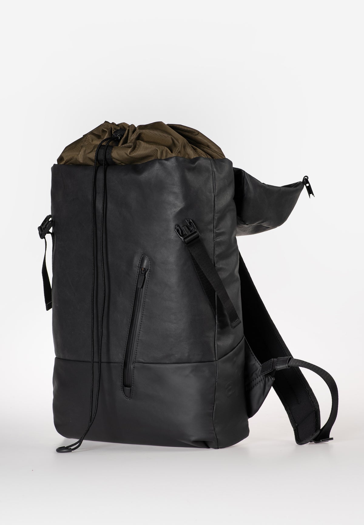 Niyodo RE Rucksack black | Bildmaterial bereitgestellt von SHOES.PLEASE.