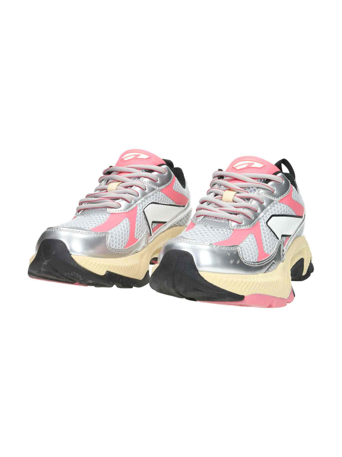 Forma Runner Pink Silver pink silver | Bildmaterial bereitgestellt von SHOES.PLEASE.