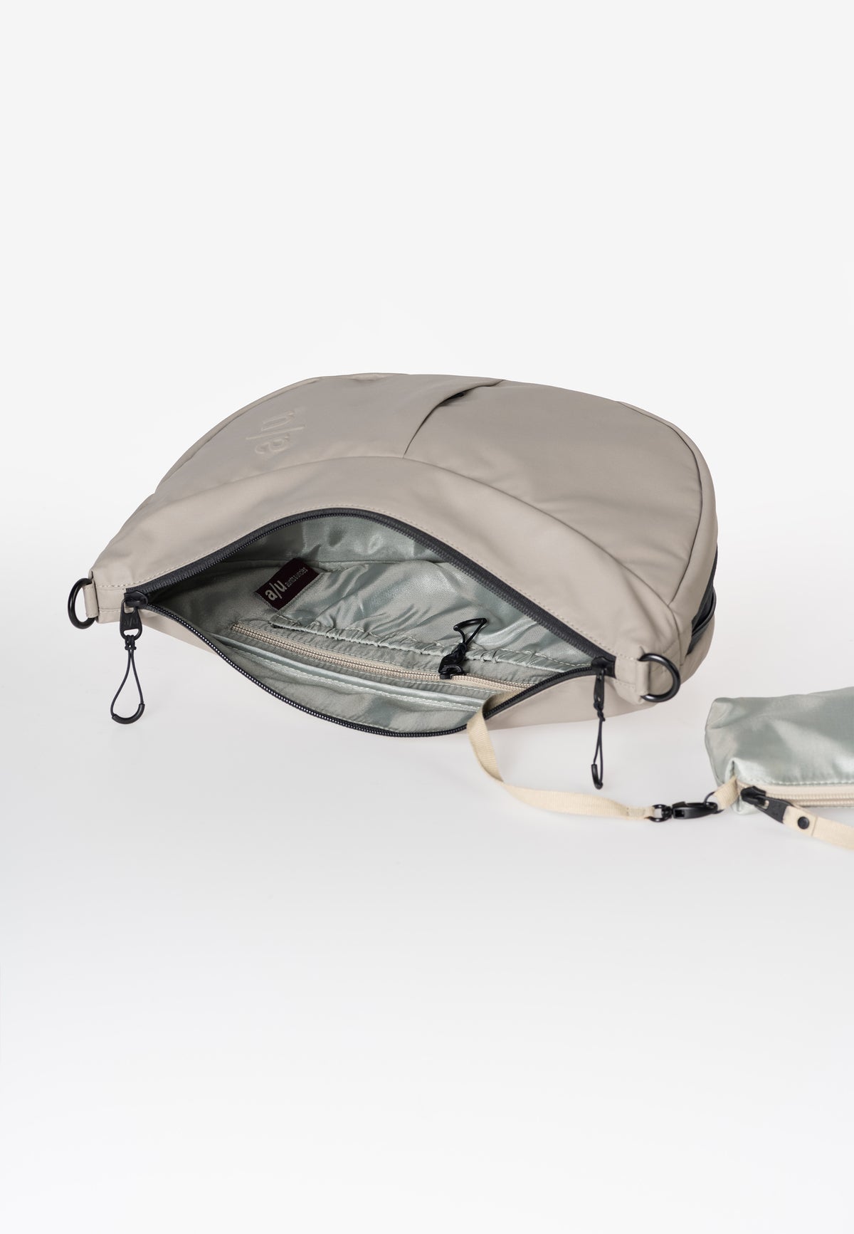 Toyo RE LITE Halfmoon Bag Japan RE LITE driftwood | Bildmaterial bereitgestellt von SHOES.PLEASE.