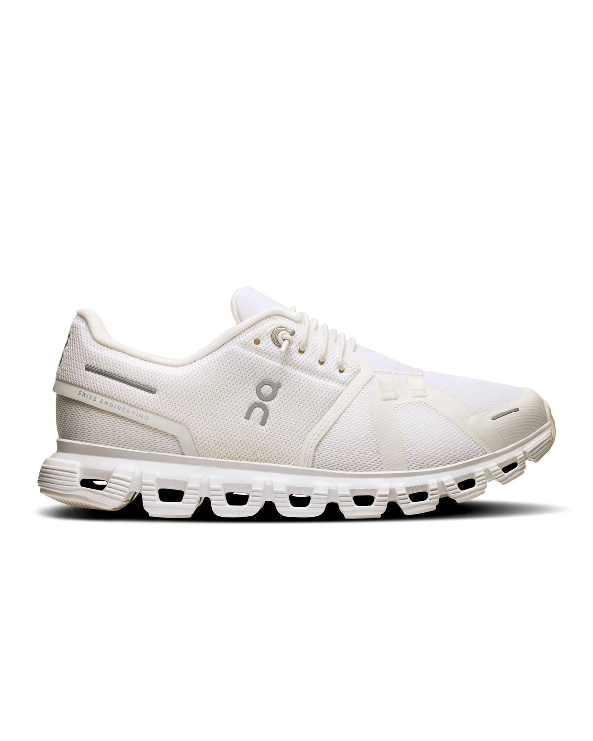 ON Schuhe Damen Cloud 6 W weiß | Bildmaterial bereitgestellt von SHOES.PLEASE.