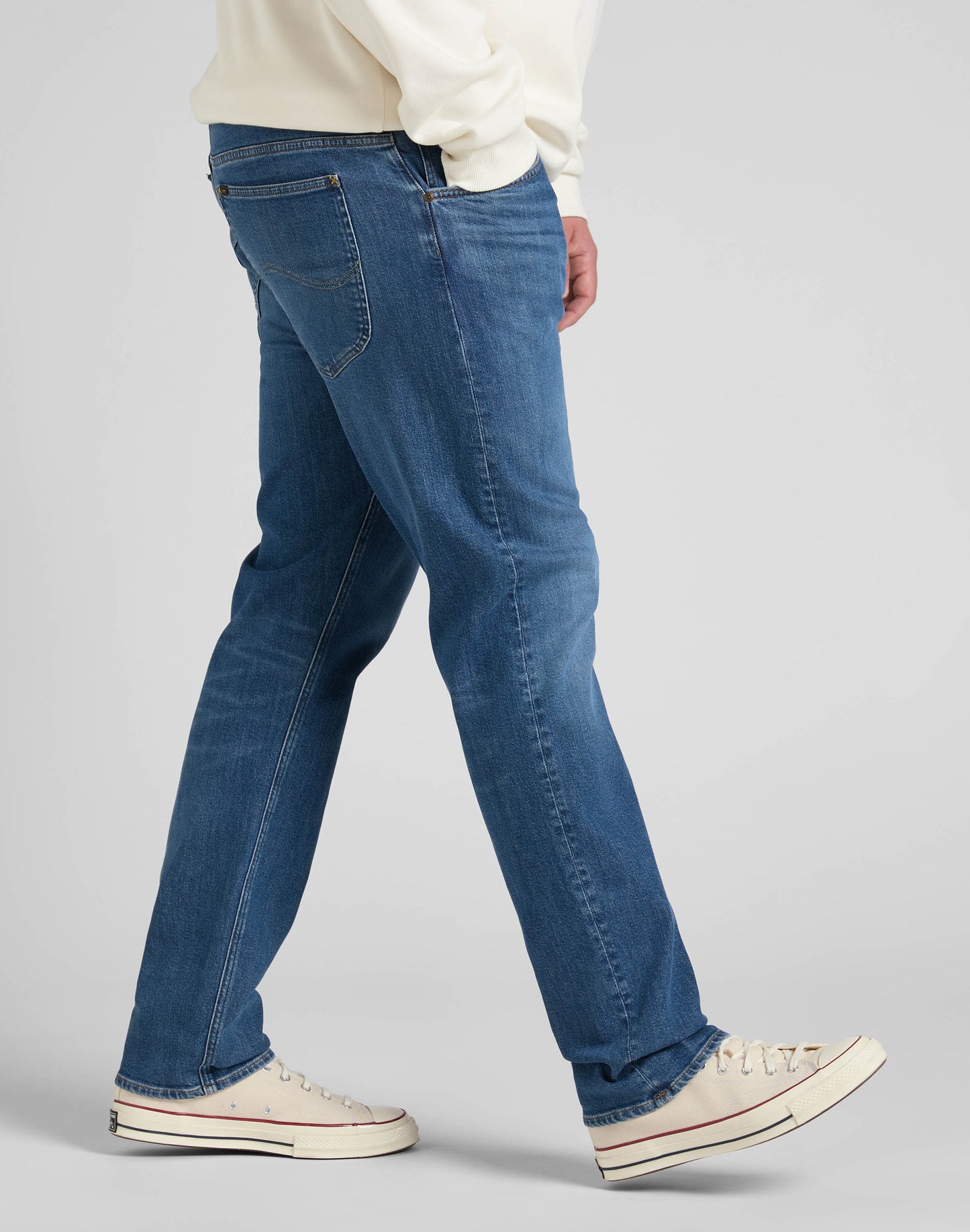 DAREN_ZIP_FLY DARK_FREEPORT medium denim | Bildmaterial bereitgestellt von SHOES.PLEASE.