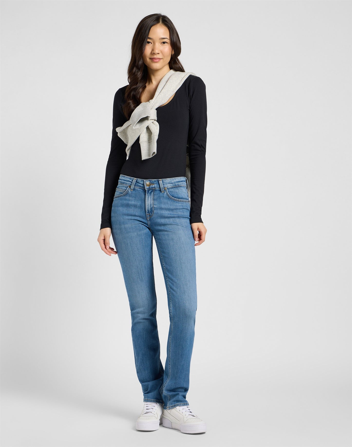MARION cyber blue | Bildmaterial bereitgestellt von SHOES.PLEASE.