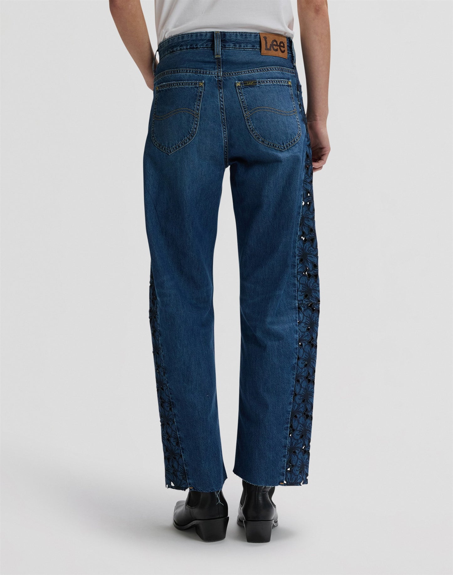 RIDER BARREL blue royalty | Bildmaterial bereitgestellt von SHOES.PLEASE.