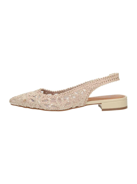 372053 Crochet cream