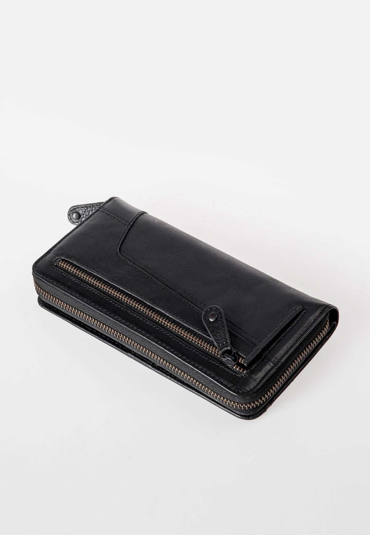 Tilda BS RV-Damenbörse Grandma's Luxury Club black smoke | Bildmaterial bereitgestellt von SHOES.PLEASE.