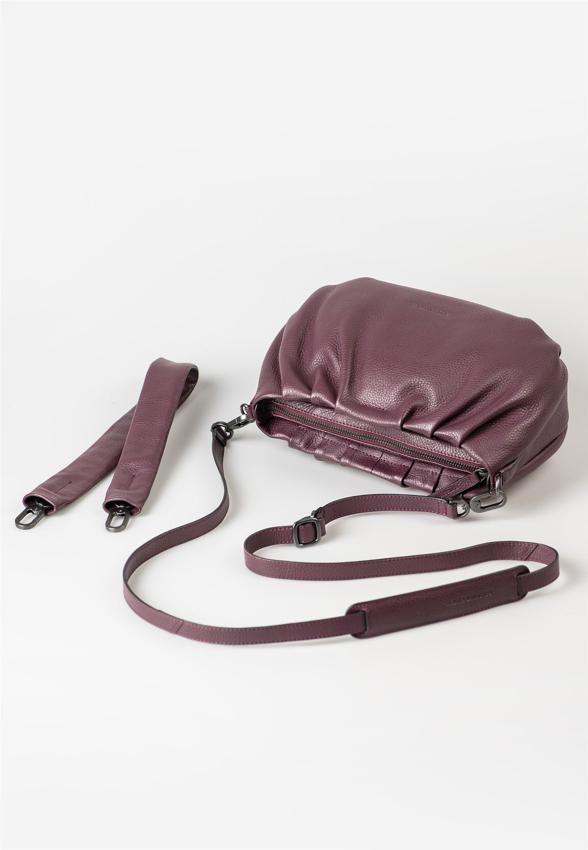 Pearl Schultertasche Philocalists merlot | Bildmaterial bereitgestellt von SHOES.PLEASE.