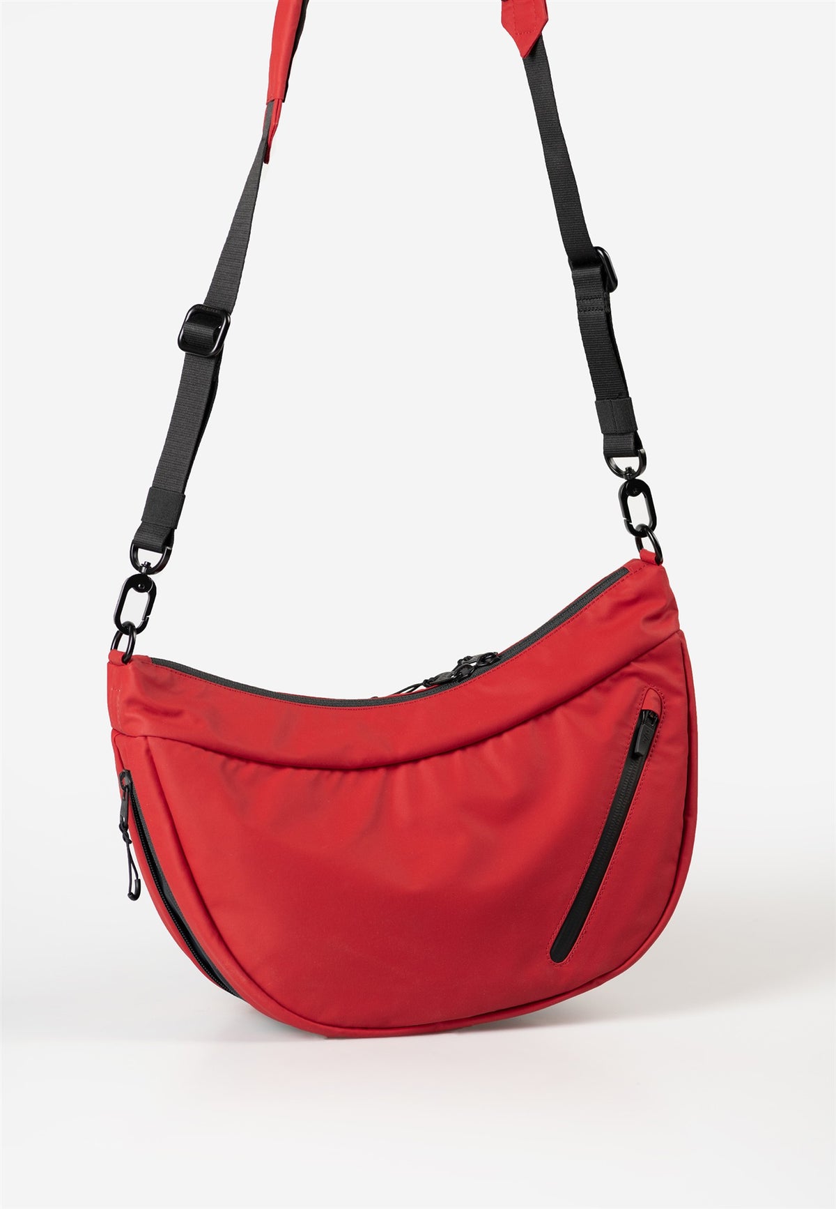 Toyo RE LITE Halfmoon Bag Japan RE LITE red | Bildmaterial bereitgestellt von SHOES.PLEASE.