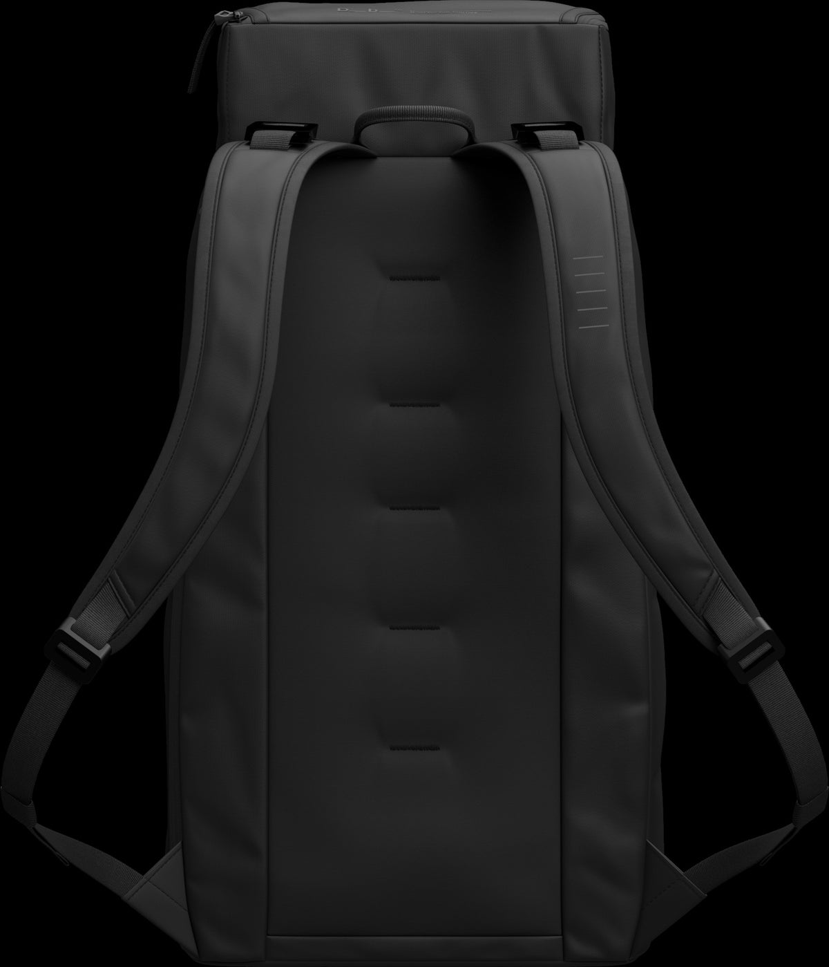 Hugger Backpack 30L black out | Bildmaterial bereitgestellt von SHOES.PLEASE.