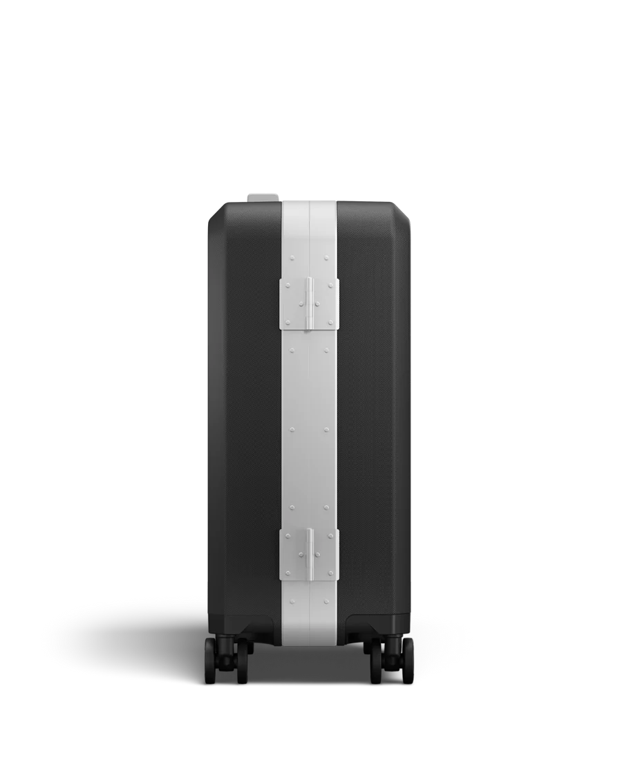 Ramverk Pro Carry-on silver | Bildmaterial bereitgestellt von SHOES.PLEASE.