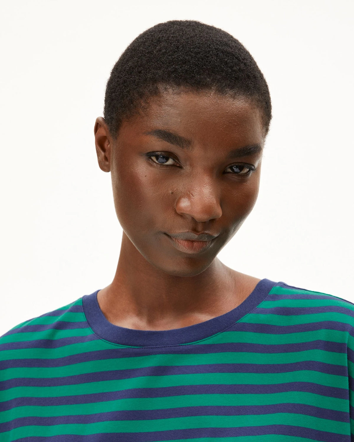 Idaara Stripes emerald green-blue noon | Bildmaterial bereitgestellt von SHOES.PLEASE.