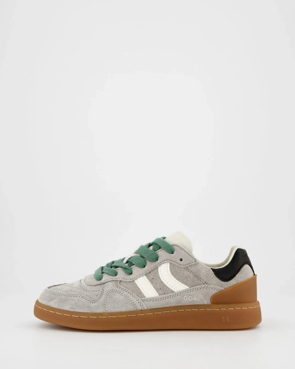 Goal grey cloud | Bildmaterial bereitgestellt von SHOES.PLEASE.