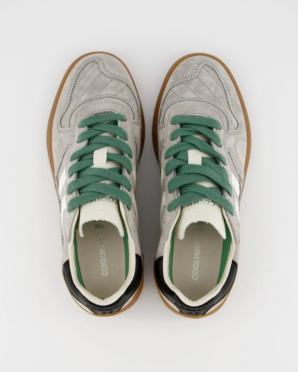 Goal grey cloud | Bildmaterial bereitgestellt von SHOES.PLEASE.