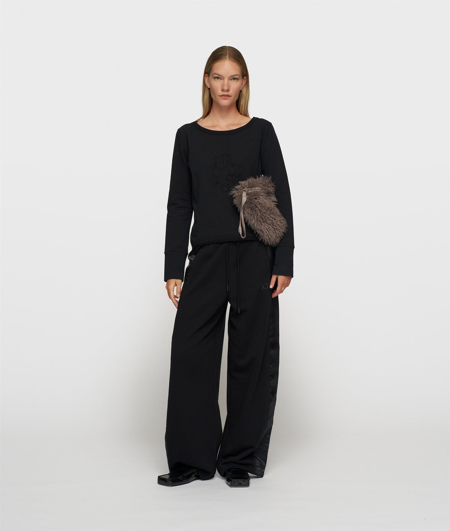 Western Jogger Satin black | Bildmaterial bereitgestellt von SHOES.PLEASE.