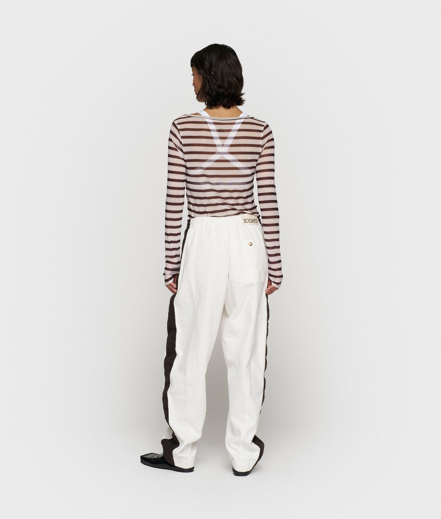 Wide Tapered Pants Twill ecru | Bildmaterial bereitgestellt von SHOES.PLEASE.