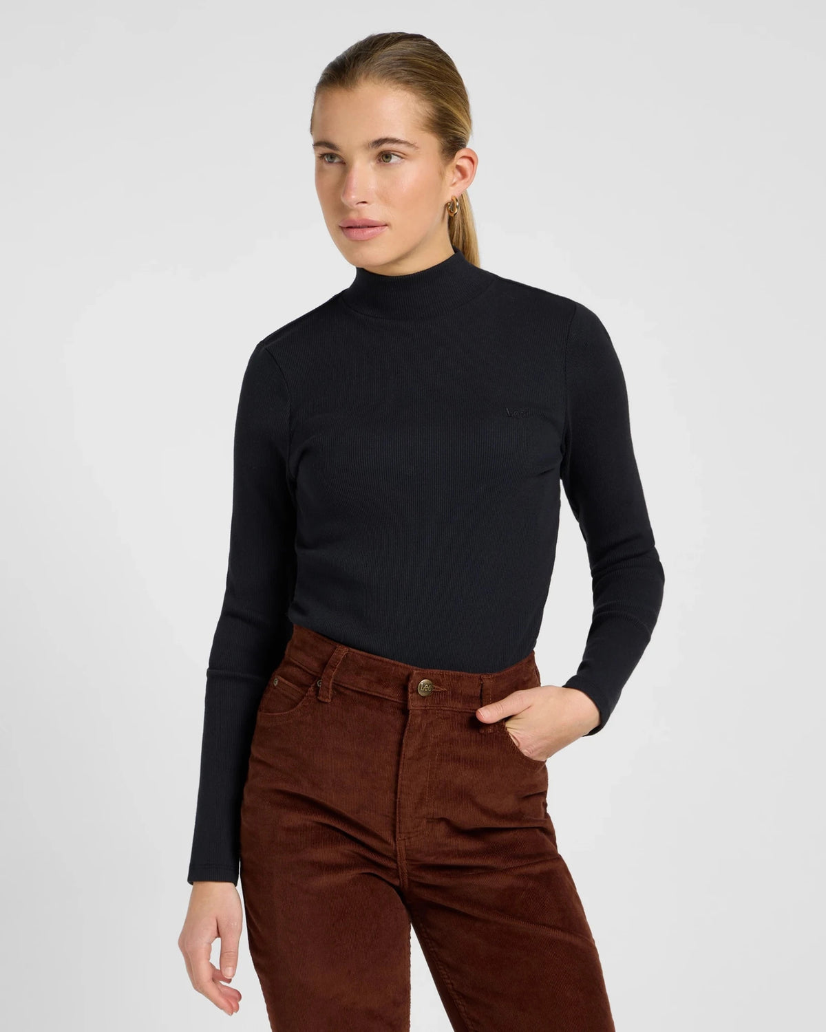 MOCK NECK black | Bildmaterial bereitgestellt von SHOES.PLEASE.